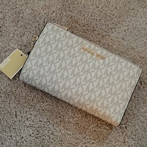 Michael Kors Wristlet Wallet